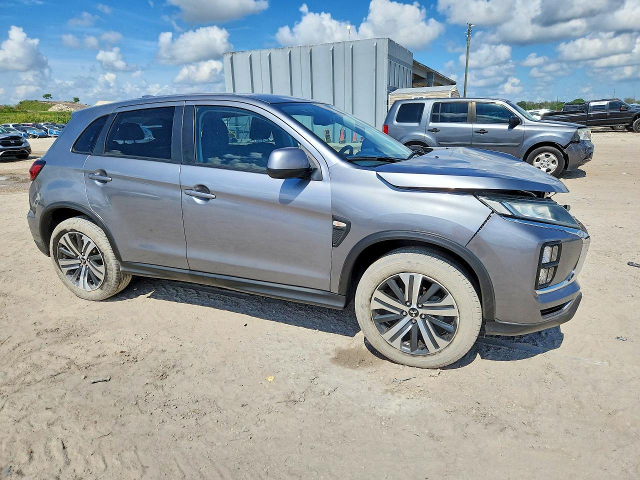 2024 Mitsubishi Outlander Sport S/Se - Фото 4