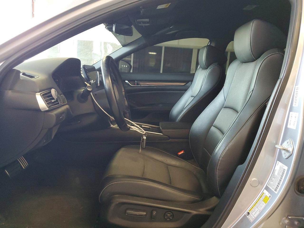 2022 Honda Accord Hybrid Sport - Image 7