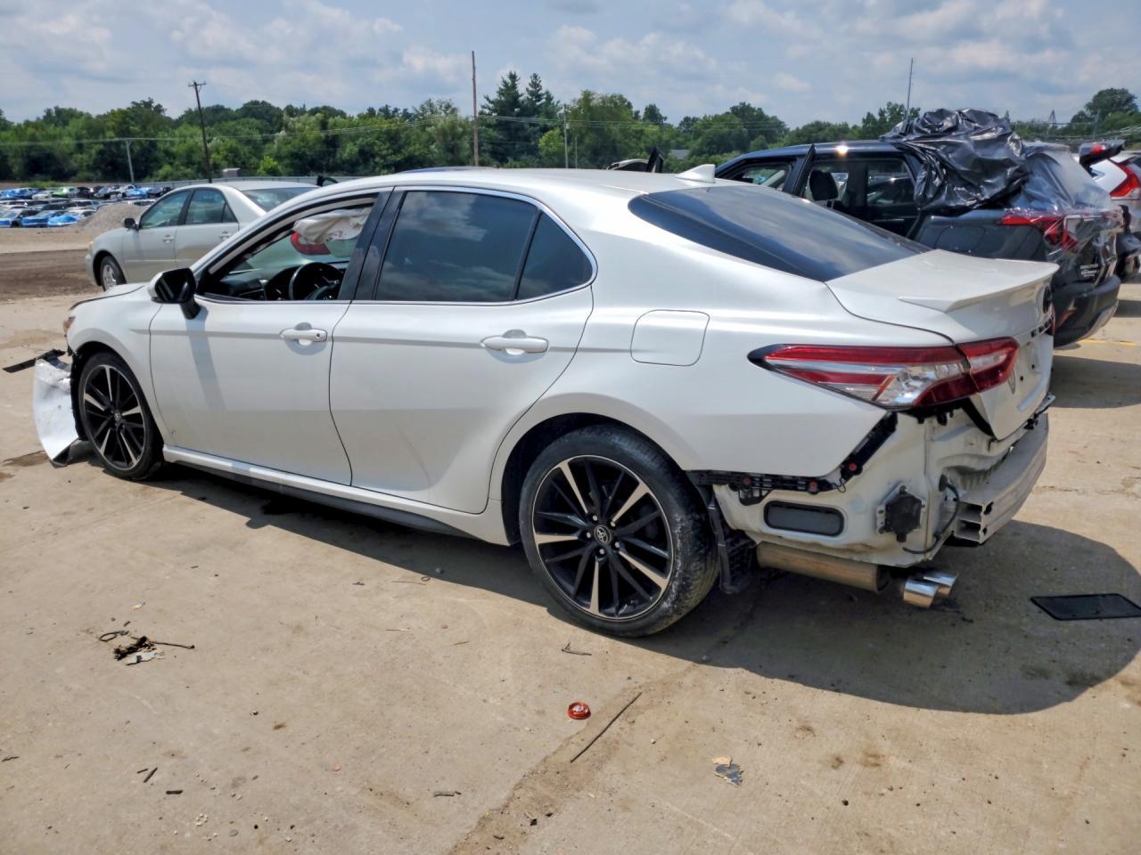 2019 Toyota Camry Xse - Image 2