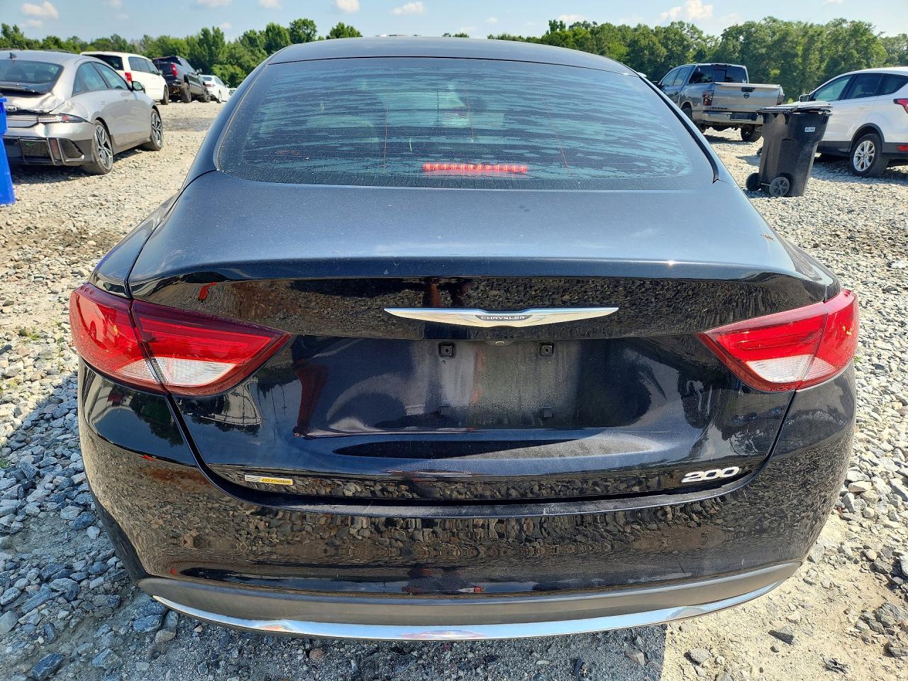 2016 Chrysler 200 Limited - Image 6