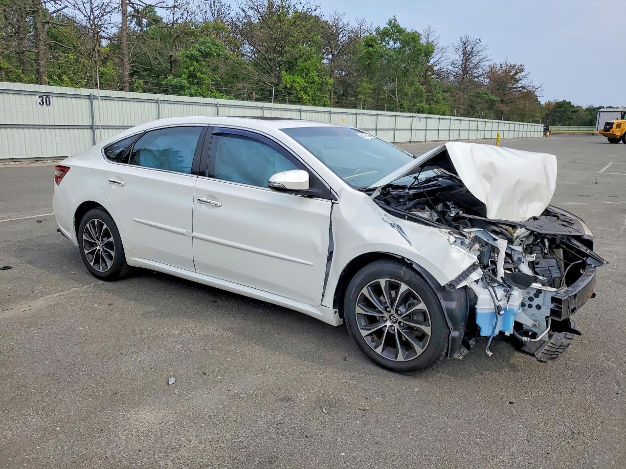 2016 Toyota Avalon Xle Plus - Фото 4