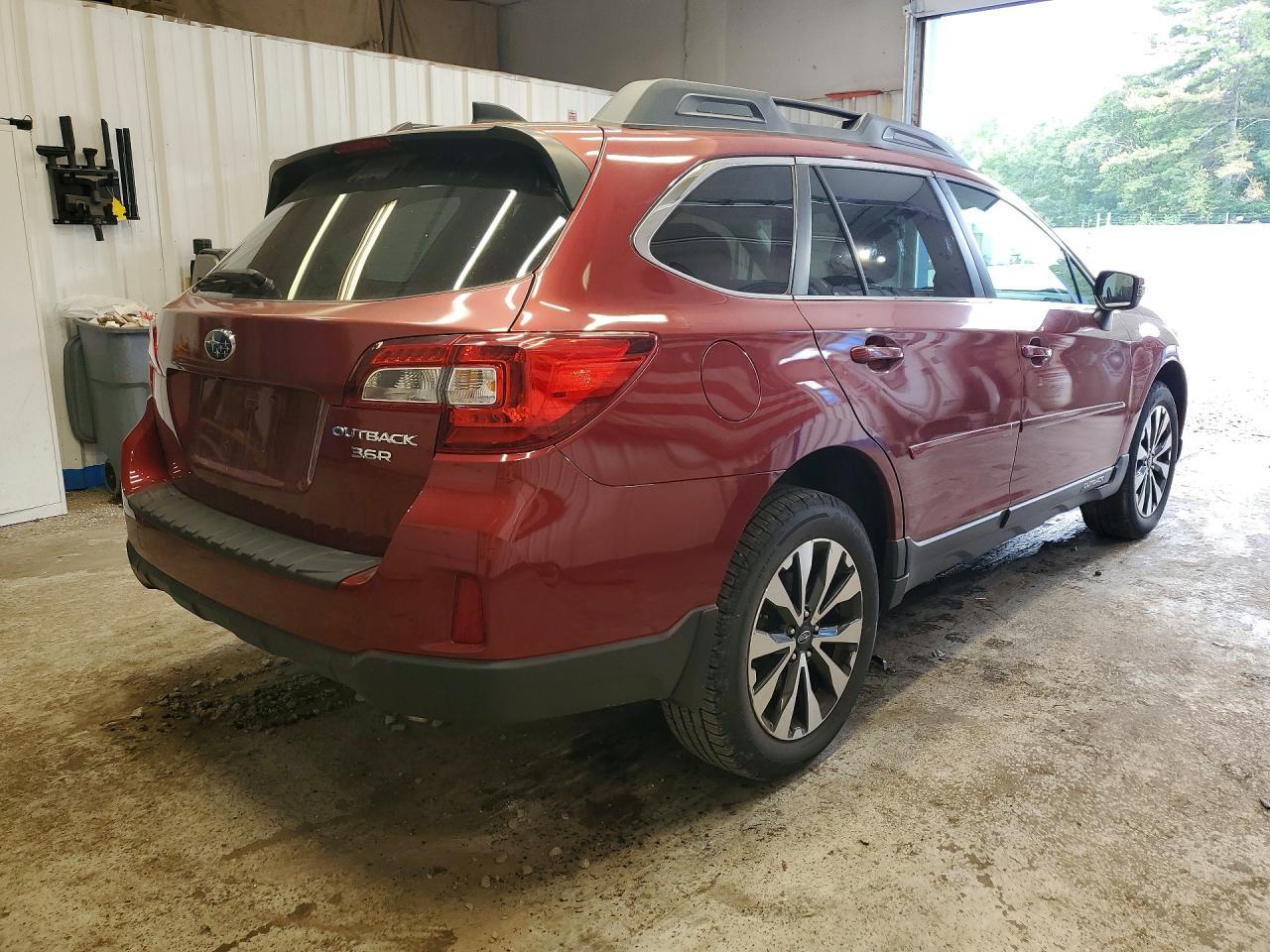 2016 Subaru Outback 3.6R Limited - Image 3