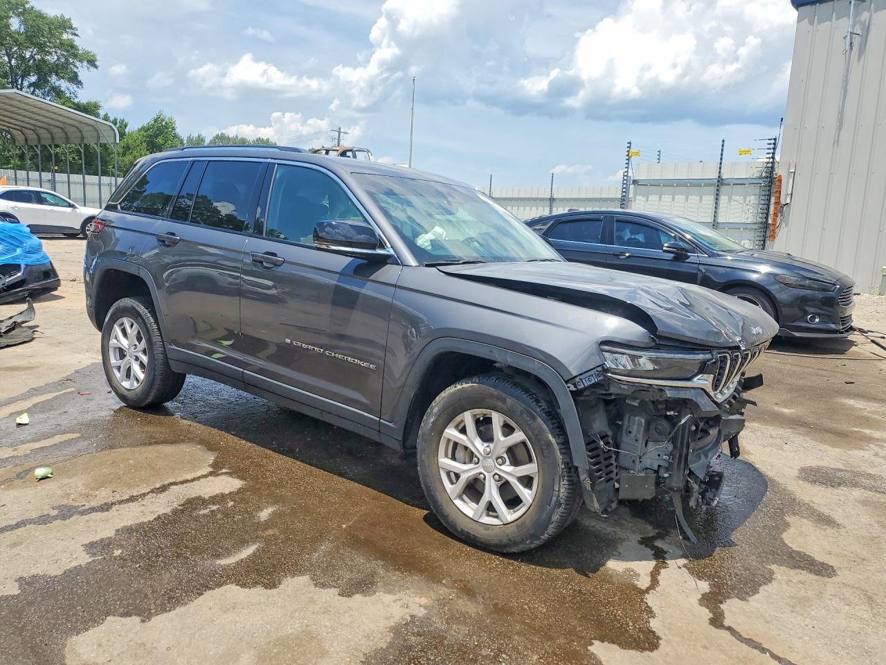 2022 Jeep Grand Cherokee Limited - Image 4