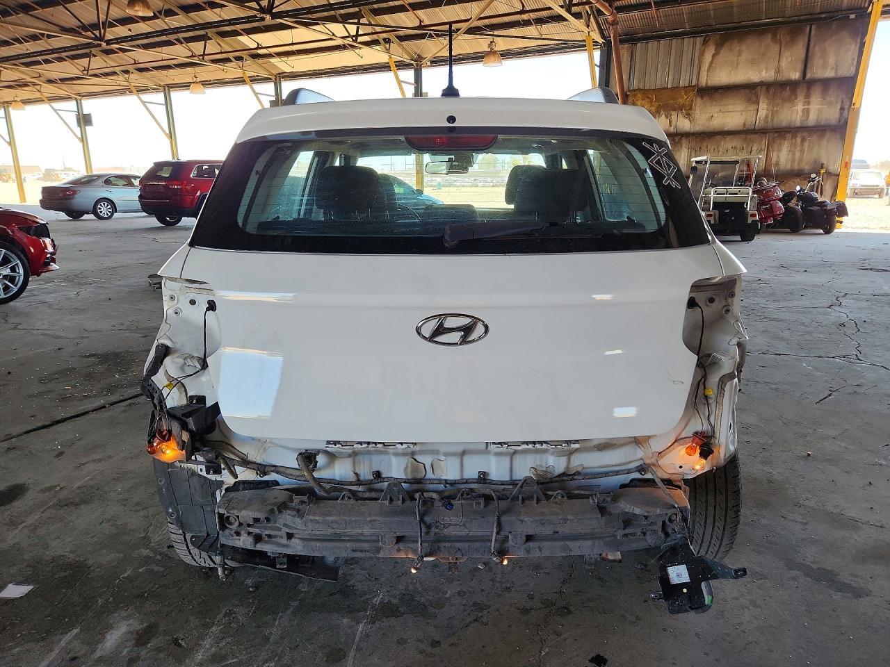 2023 Hyundai Venue Sel - Image 6
