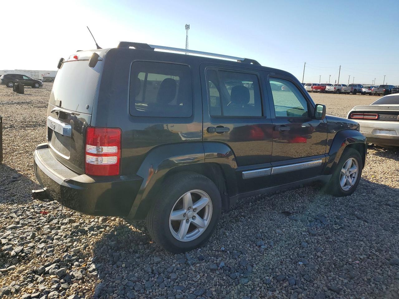 2012 Jeep Liberty Limited - Image 3