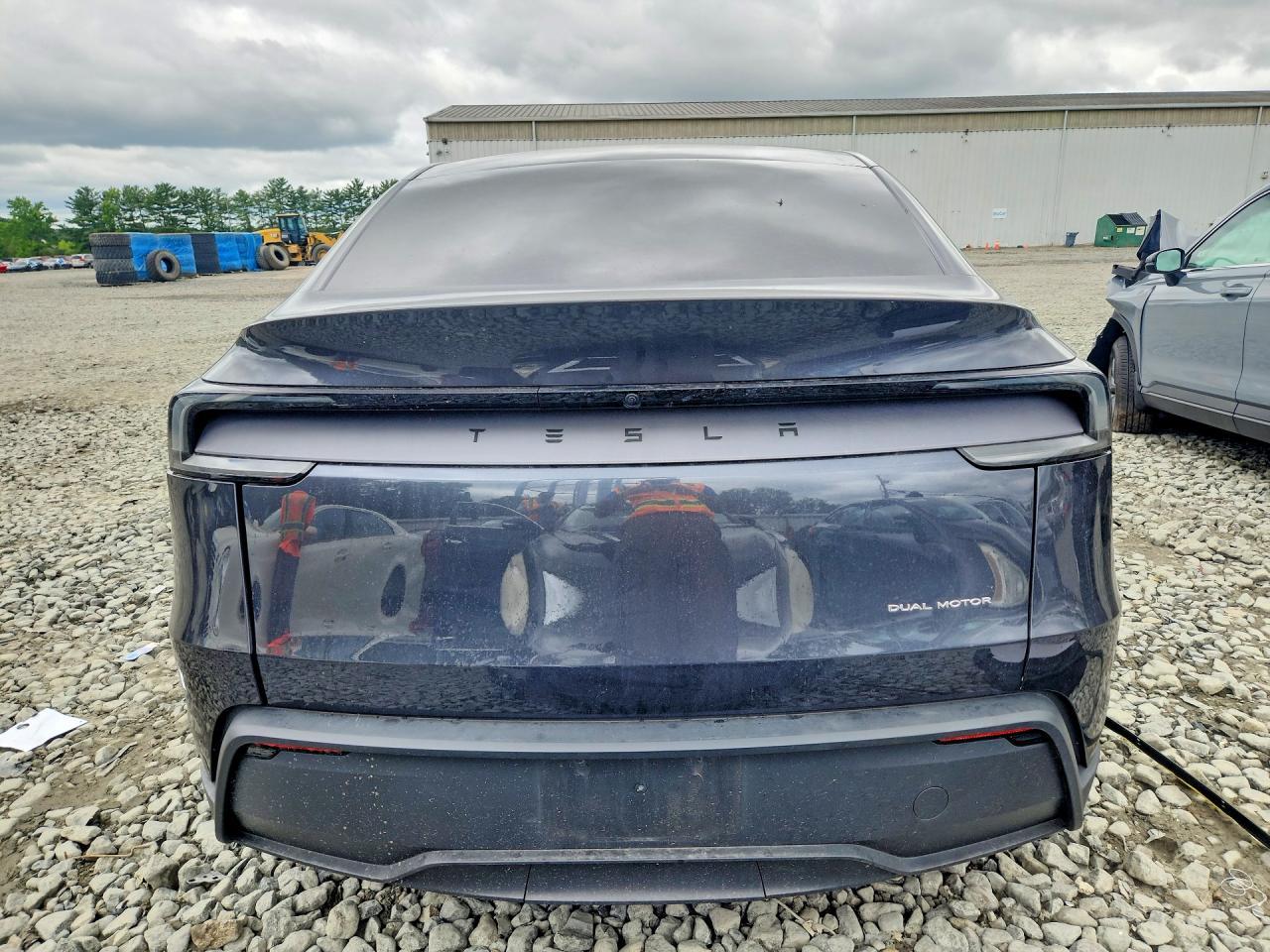 2026 Tesla Model Y - Фото 6