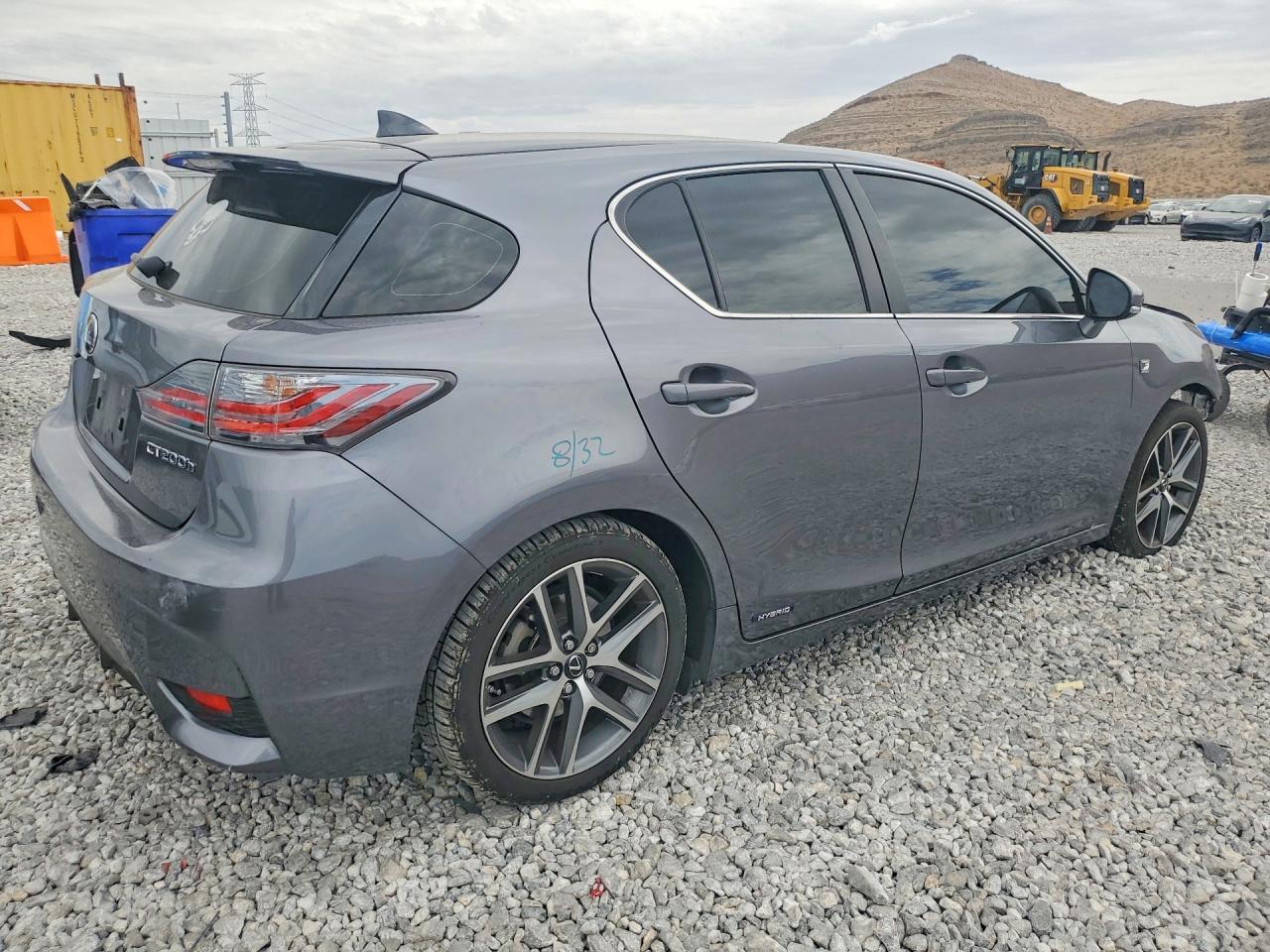 2017 Lexus Ct 200 - Image 3