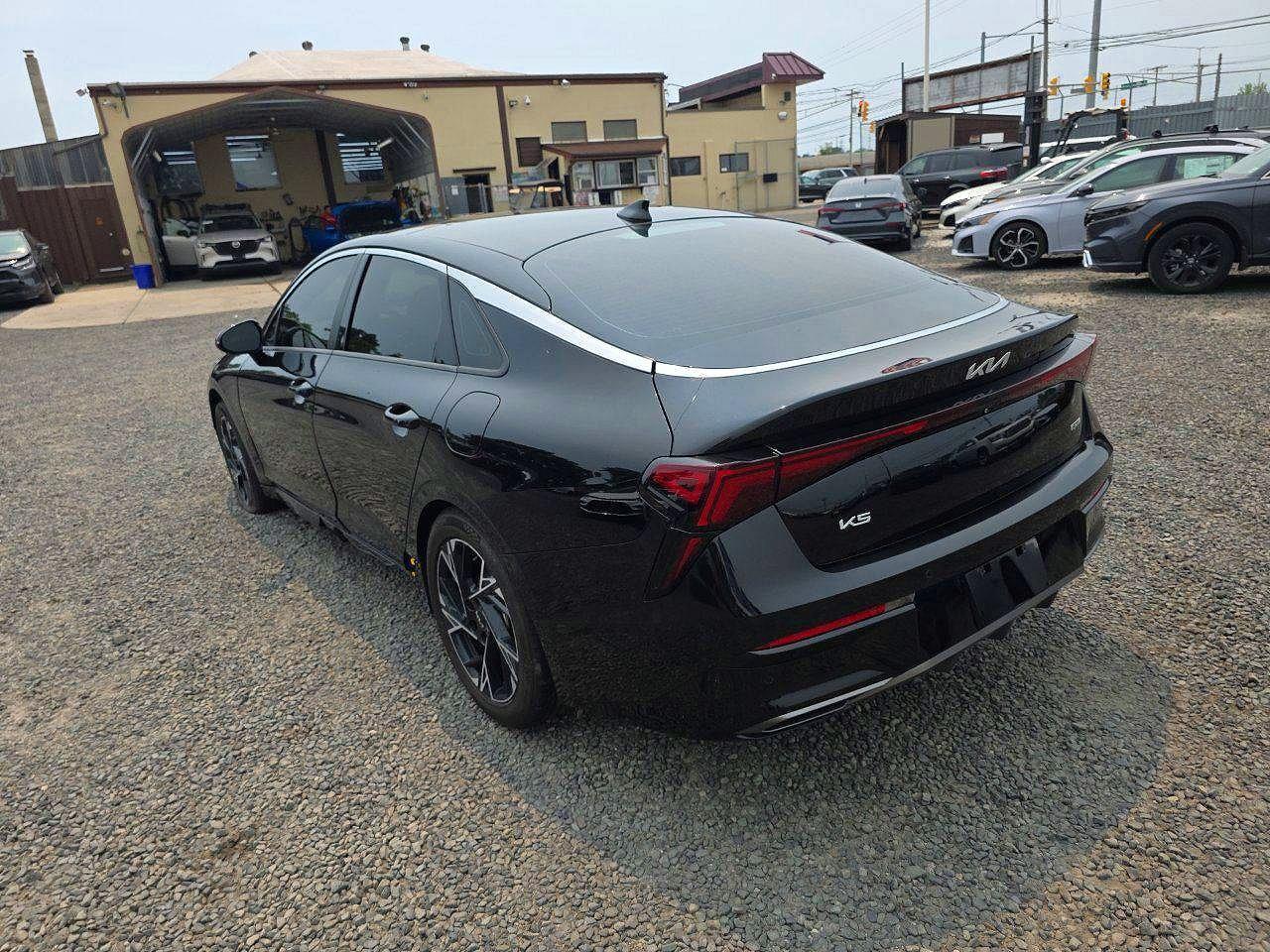 2025 Kia K5 Gt Line - Image 2