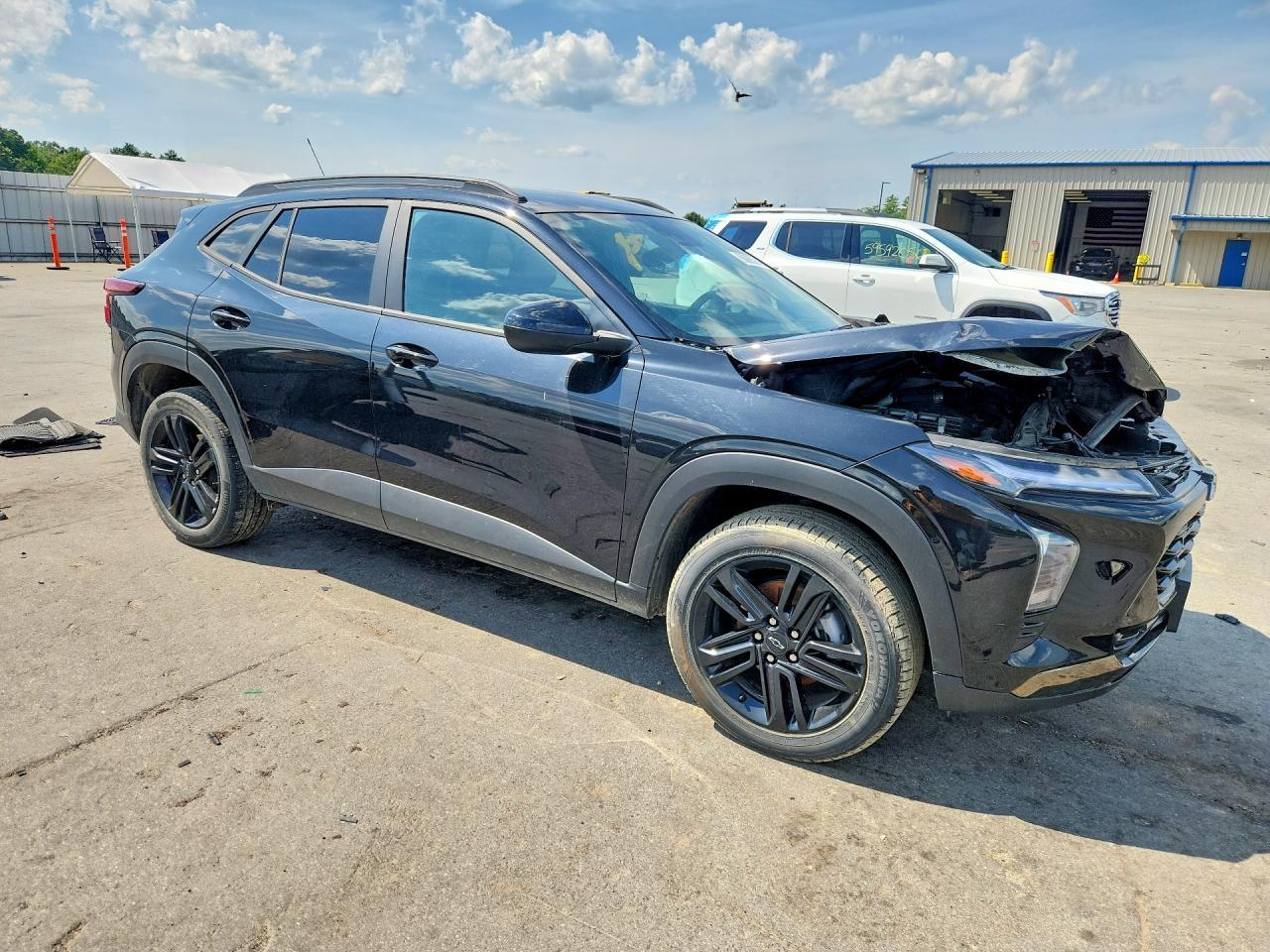 2025 Chevrolet Trax Activ - Image 4