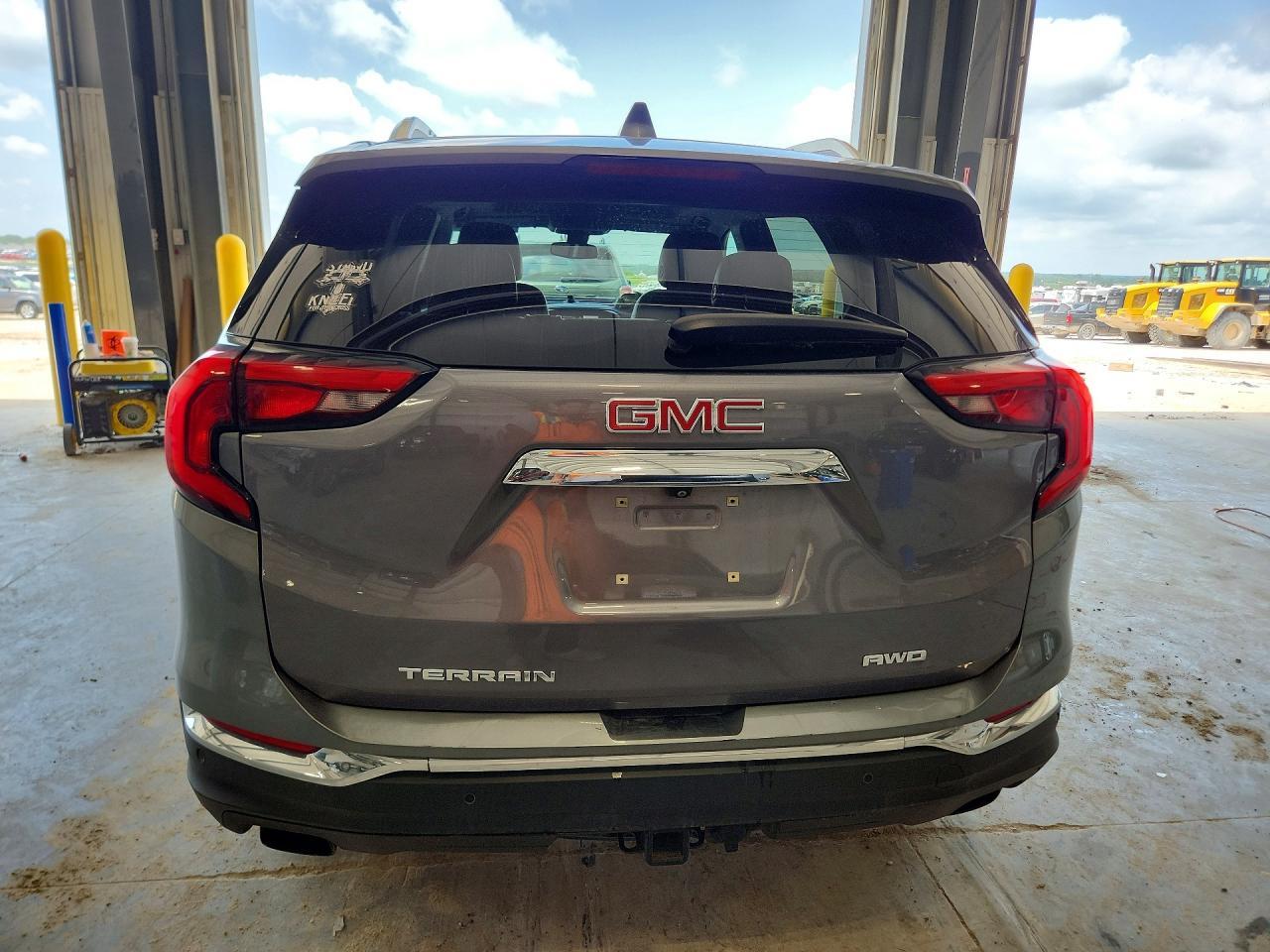 2020 GMC Terrain Slt - Image 6
