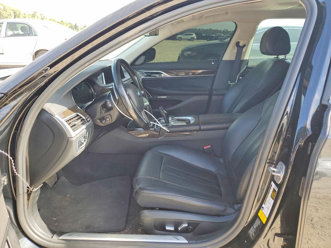 2018 BMW 740 I - Фото 7