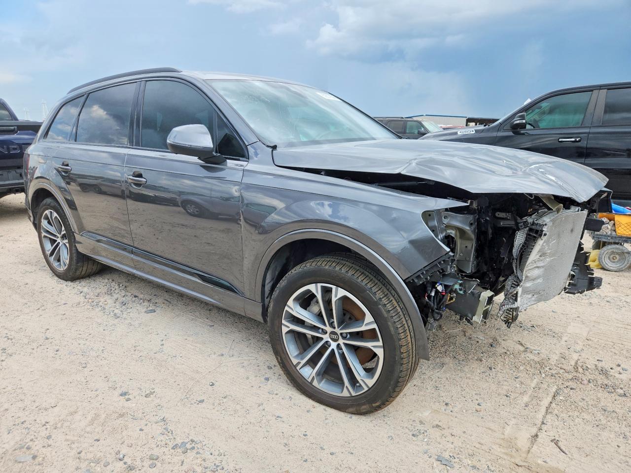 2025 Audi Q7 Premium Plus - Фото 4