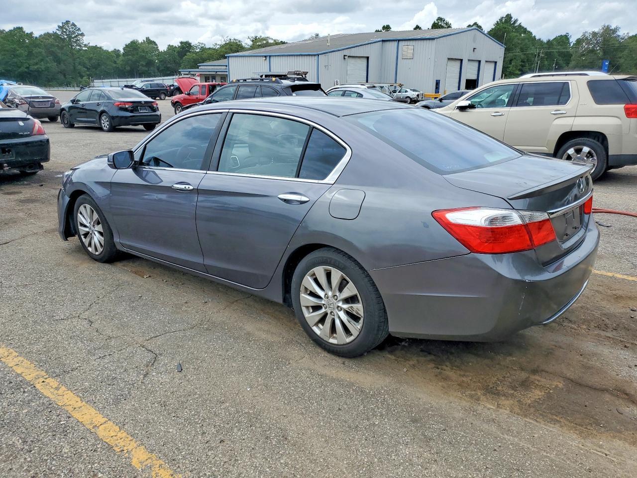 2015 Honda Accord Ex - Image 2