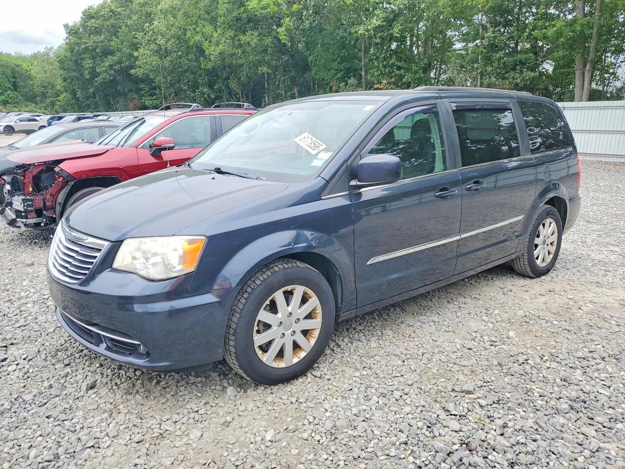 2013 Chrysler Town & Country Touring