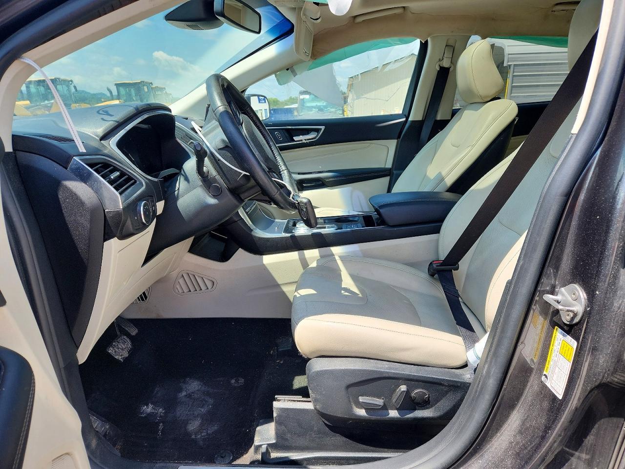 2020 Ford Edge Titanium - Image 7