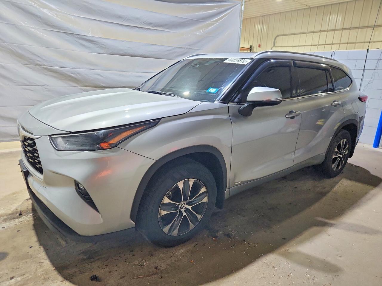 2022 Toyota Highlander Hybrid Xle