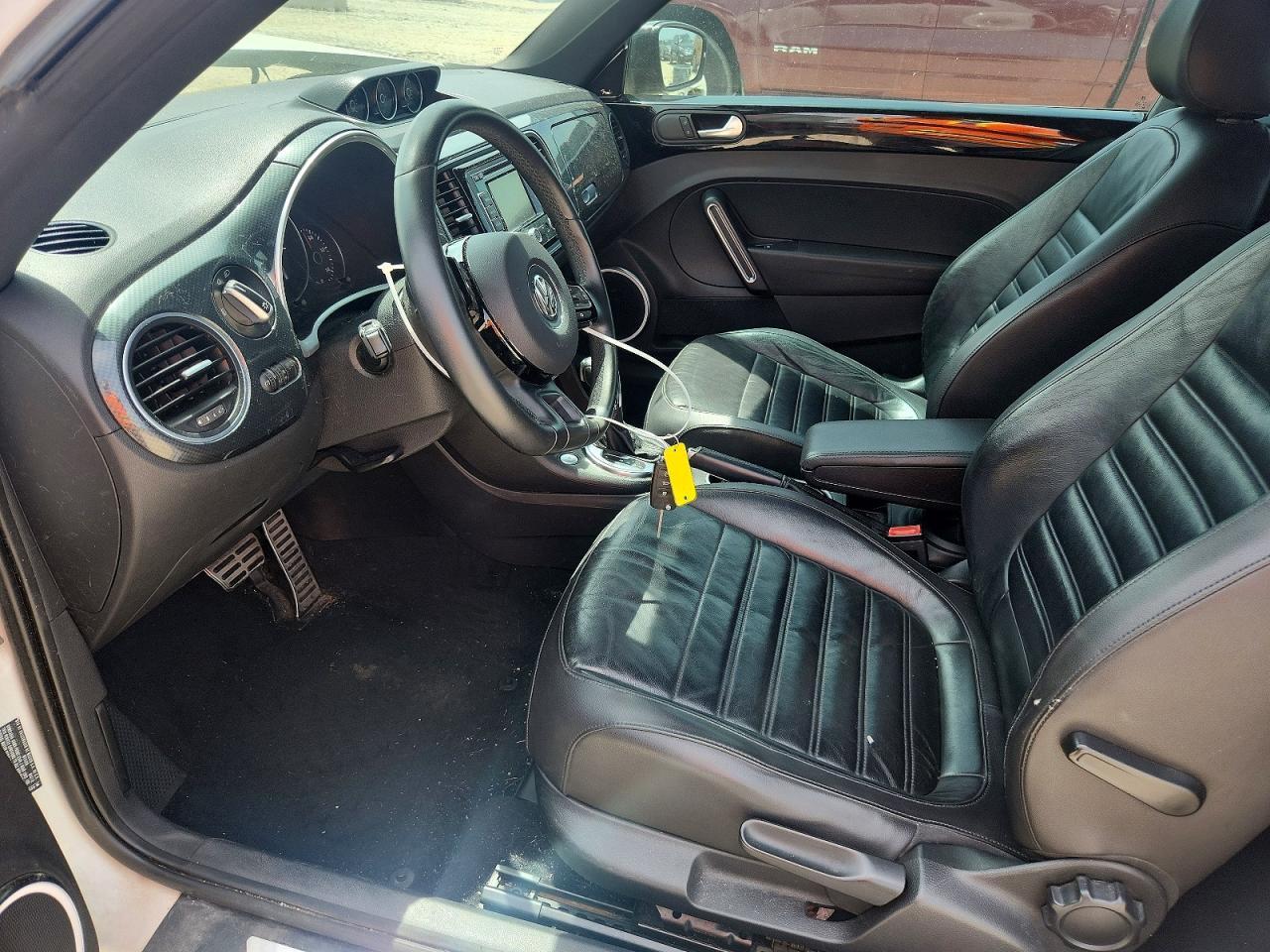 2012 Volkswagen Beetle Turbo - Фото 7