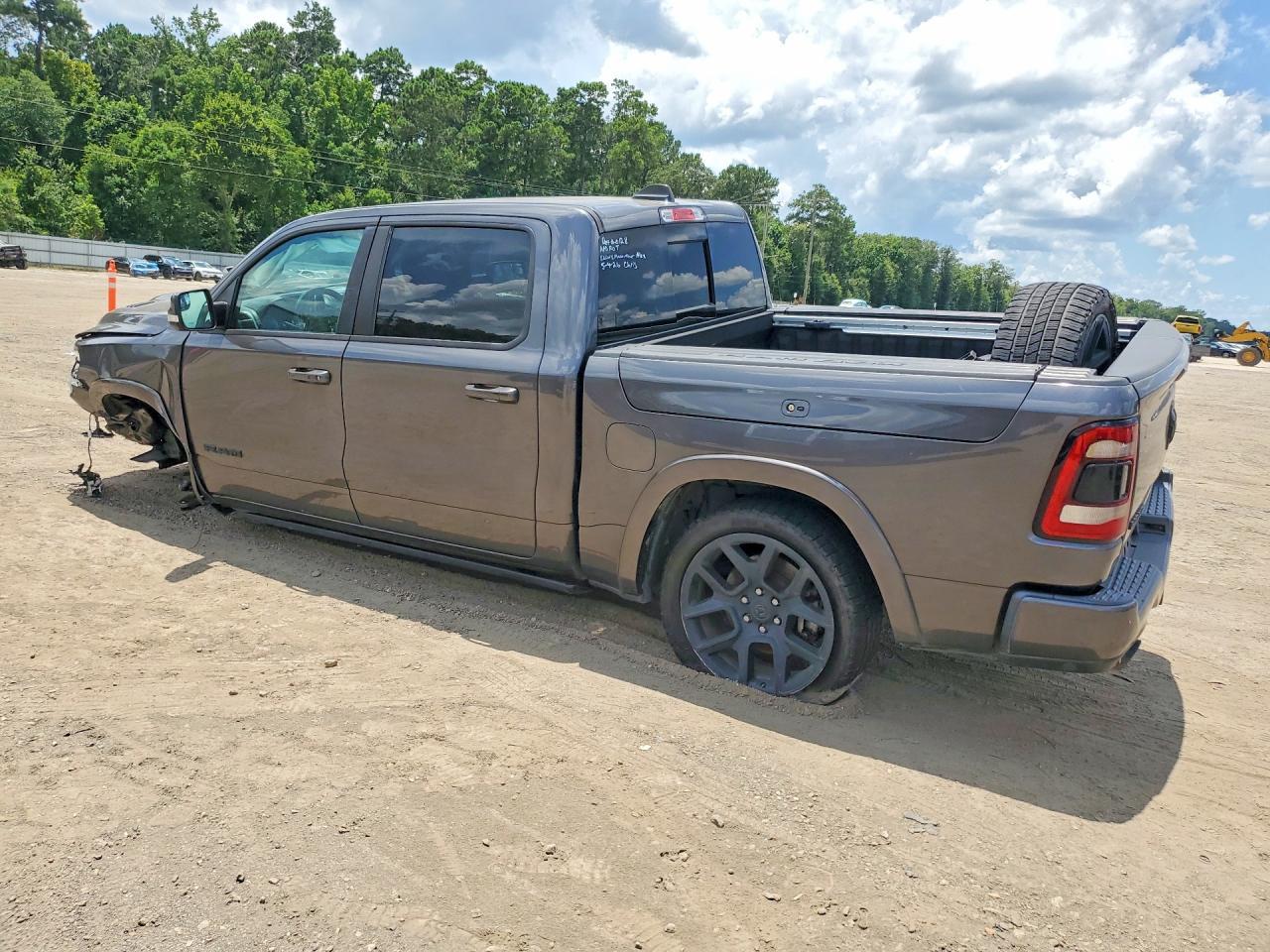 2020 Ram 1500 Laramie - Фото 2