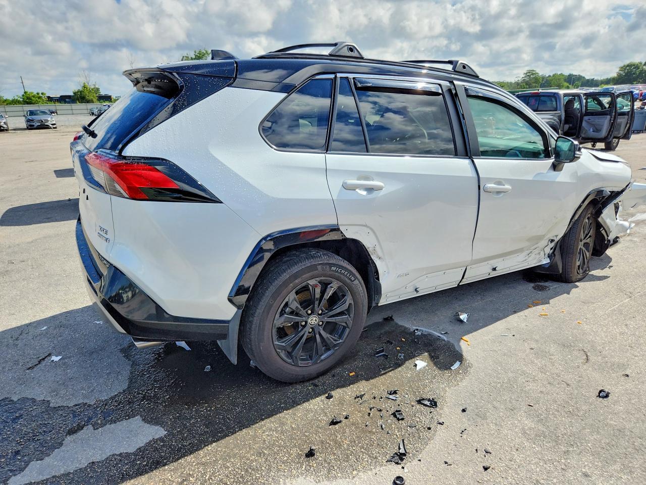 2024 Toyota Rav4 Xse - Image 3