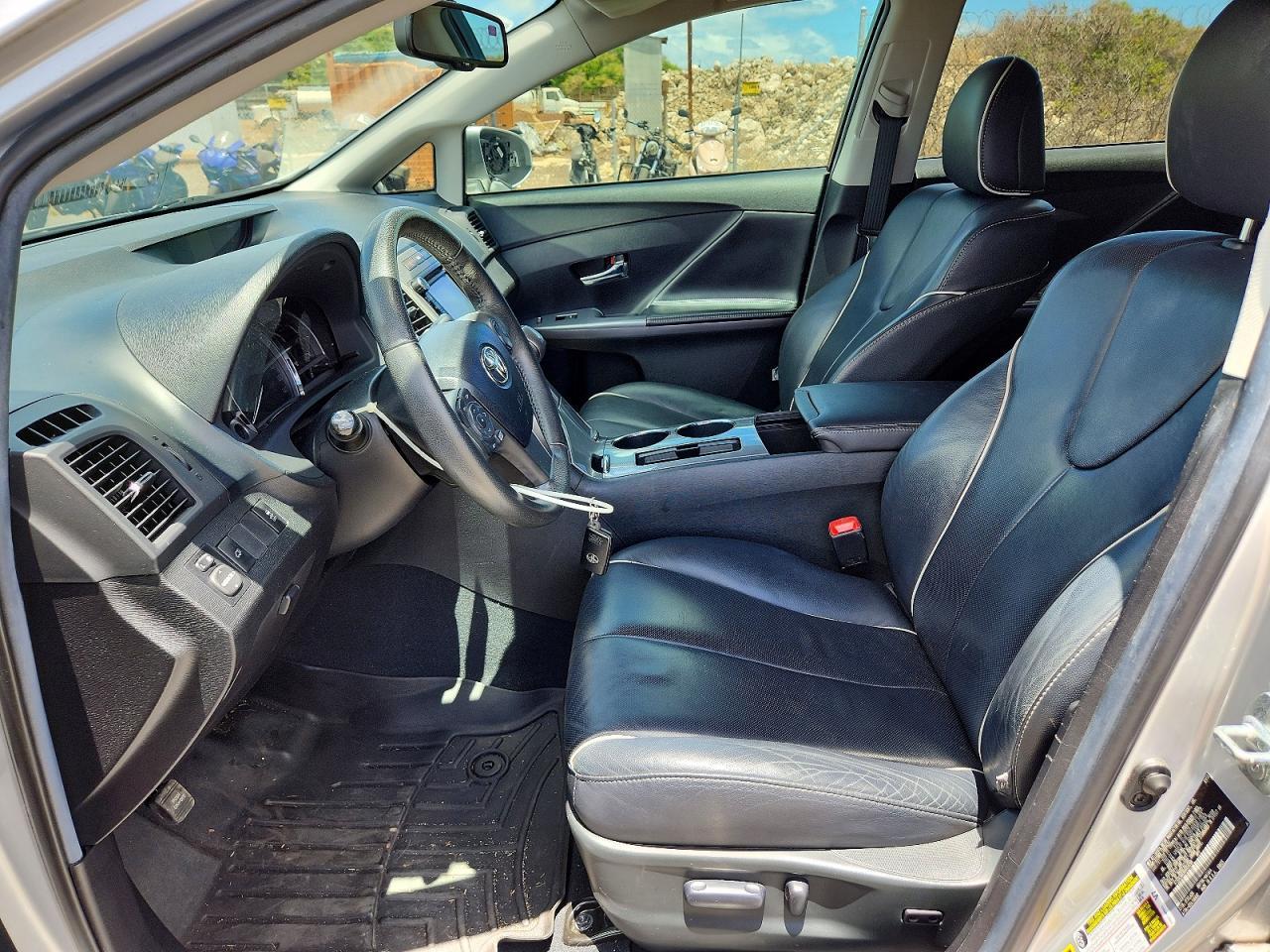 2013 Toyota Venza Le - Image 7