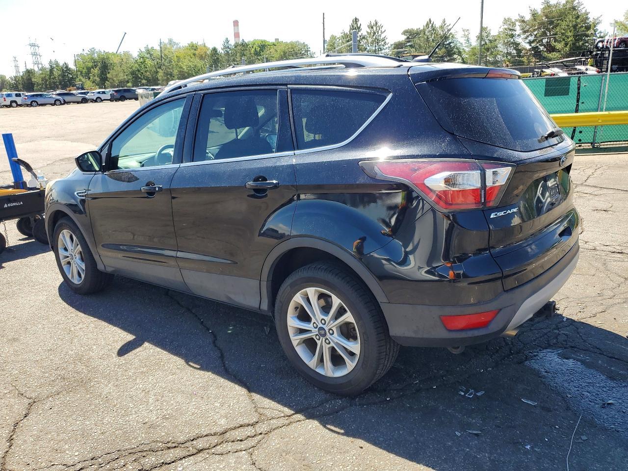 2017 Ford Escape Se - Фото 2