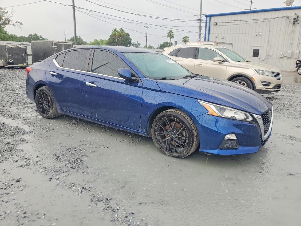 2020 Nissan Altima S - Фото 4