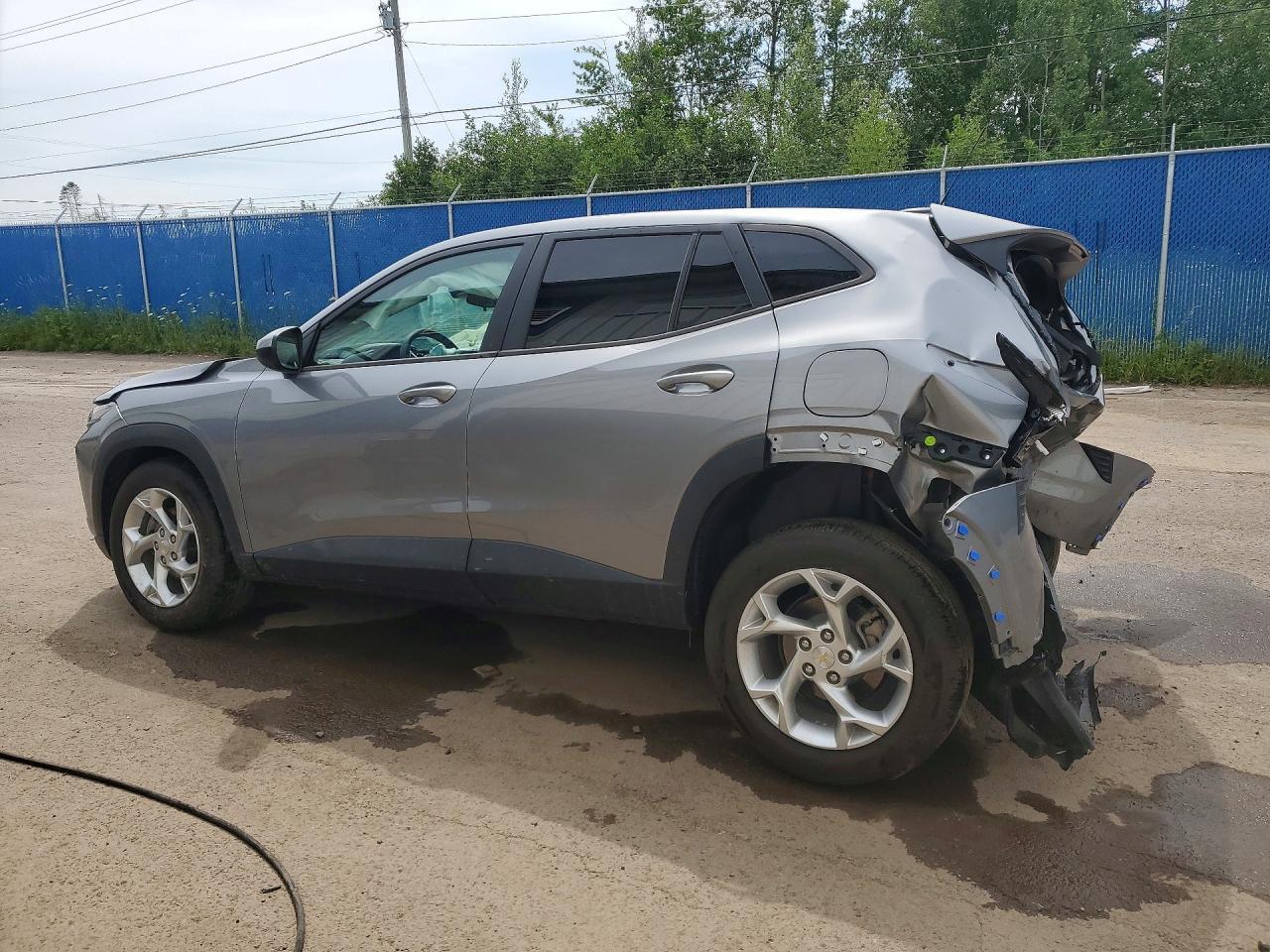 2025 Chevrolet Trax Ls - Image 2