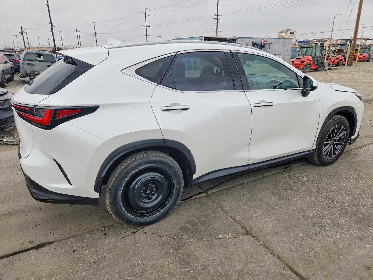 2024 Lexus Nx 350H Premium - Image 3
