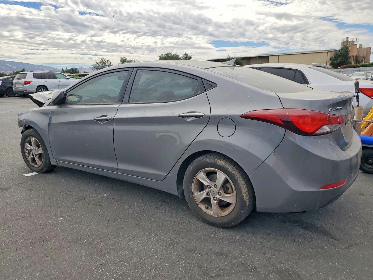2014 Hyundai Elantra Se - Фото 2