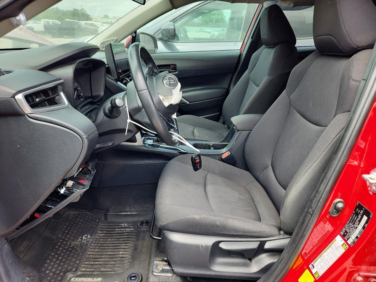 2024 Toyota Corolla Cross Le - Фото 7