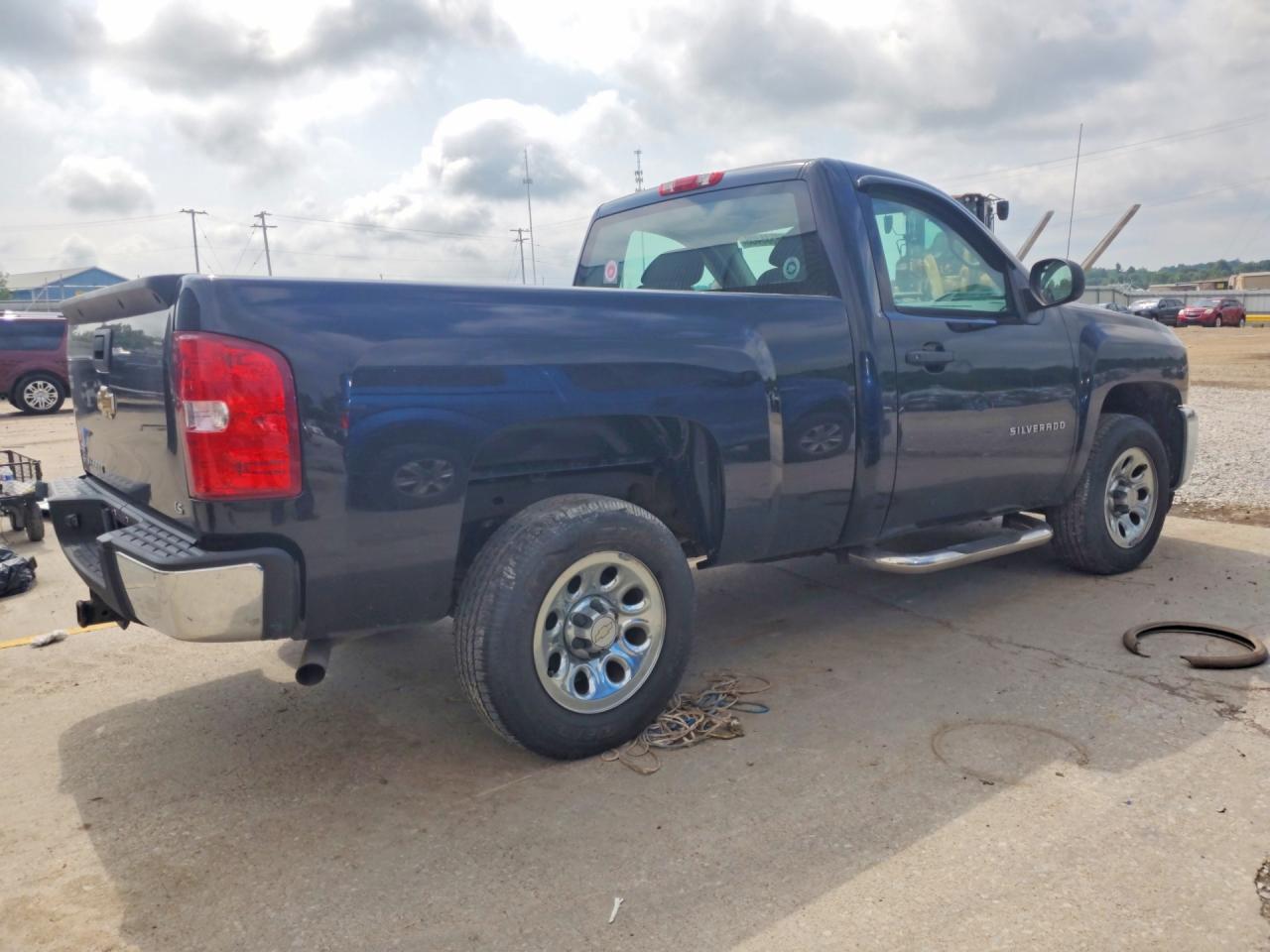 2012 Chevrolet Silverado C1500 - Фото 3