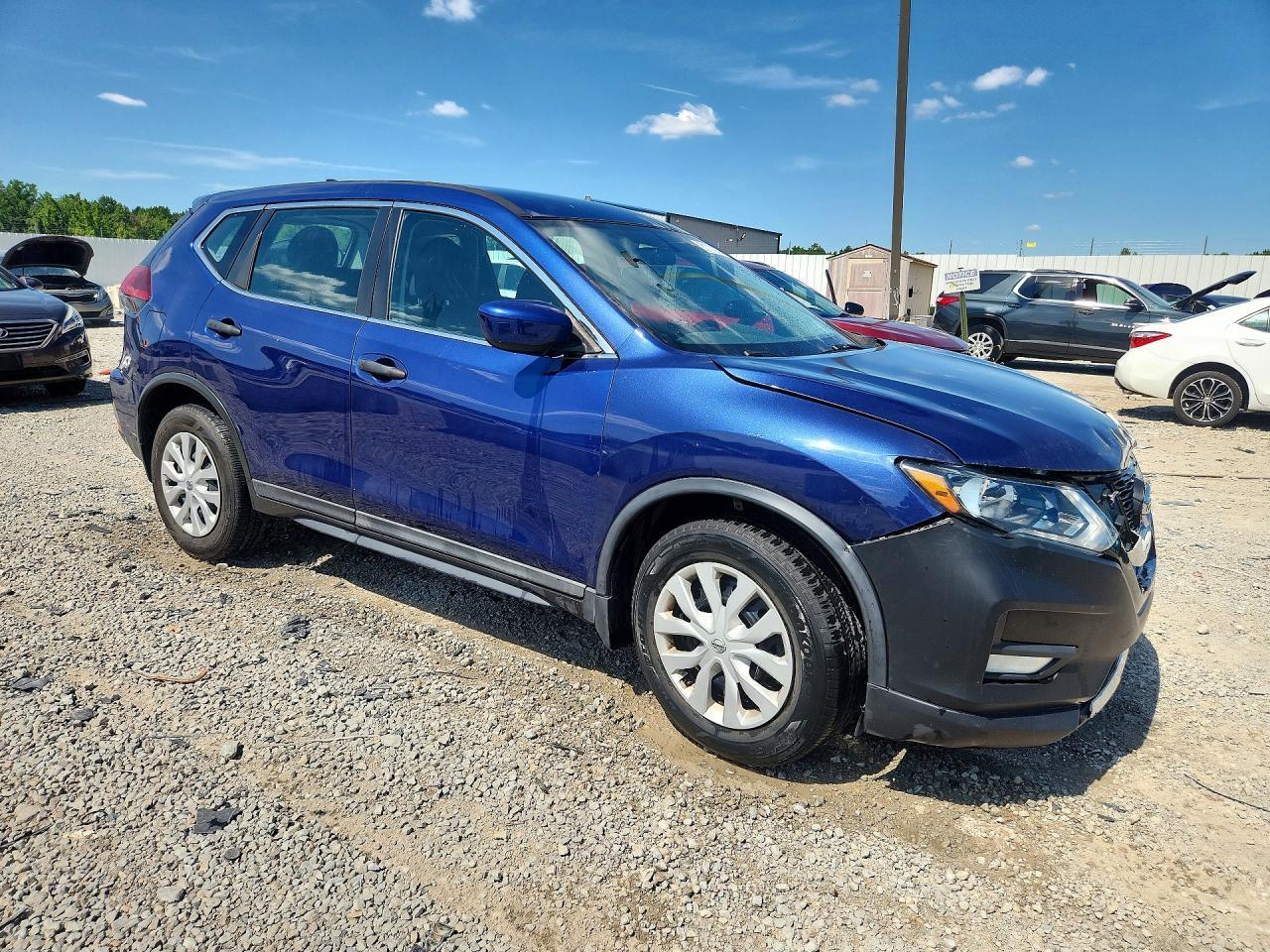 2018 Nissan Rogue S - Image 4