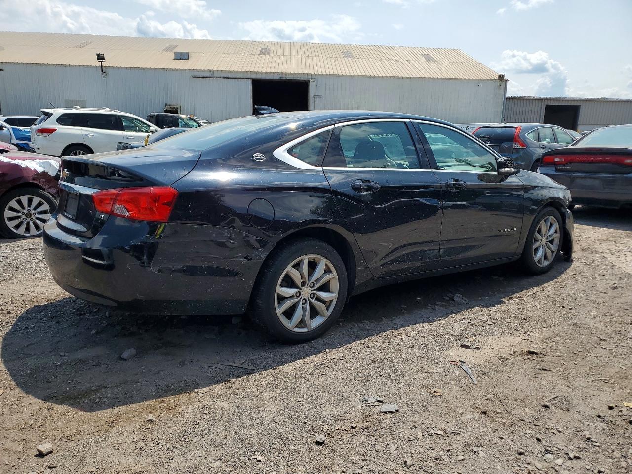 2017 Chevrolet Impala Lt - Image 3