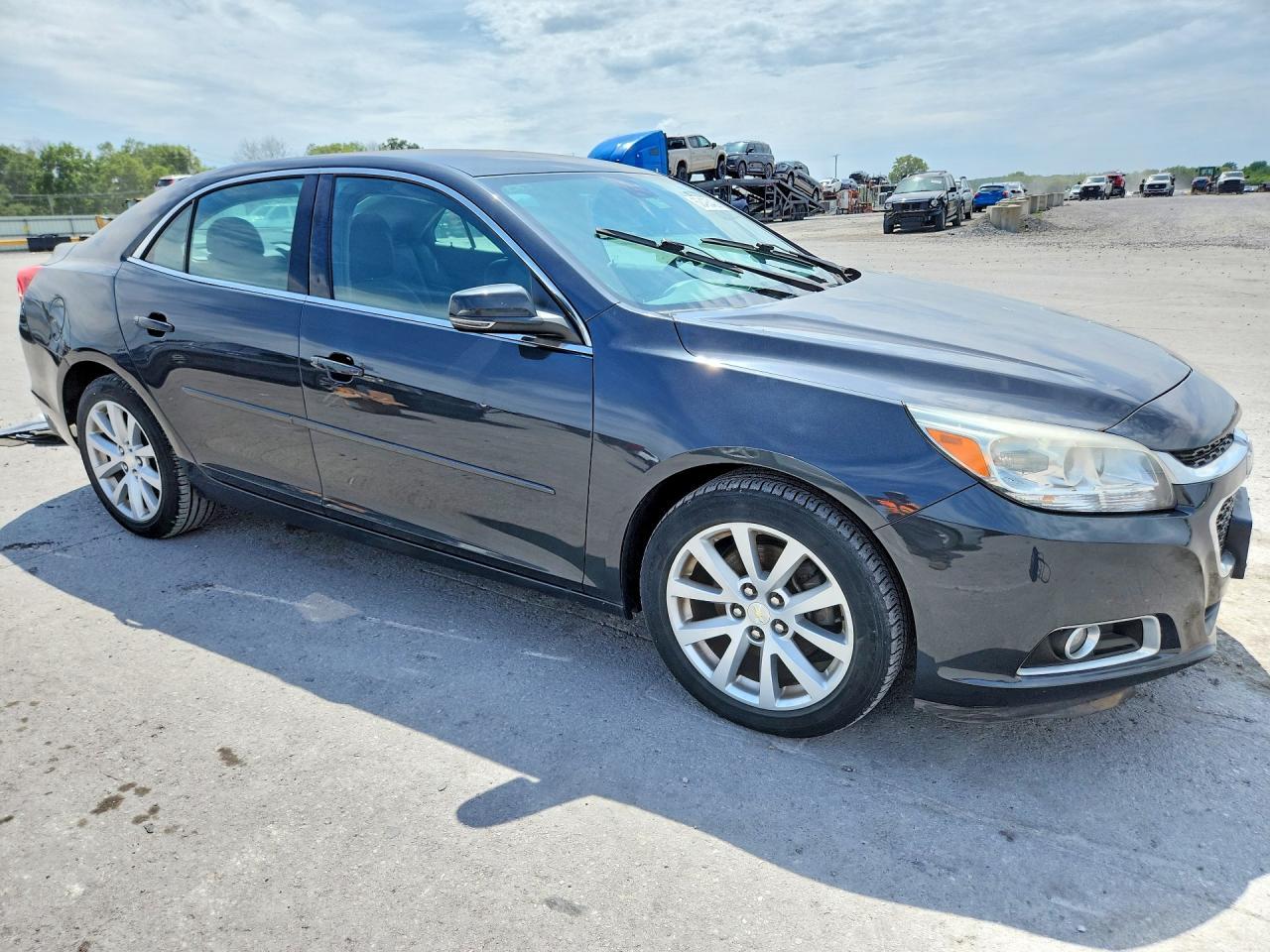 2015 Chevrolet Malibu 2Lt - Image 4