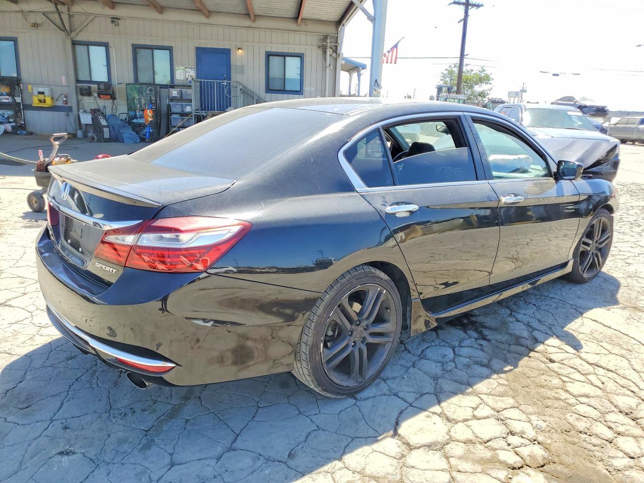 2017 Honda Accord Sport - Фото 3