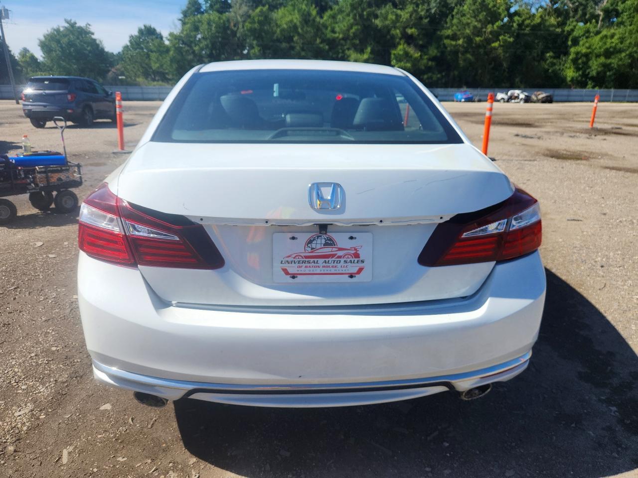 2017 Honda Accord Sport - Image 6