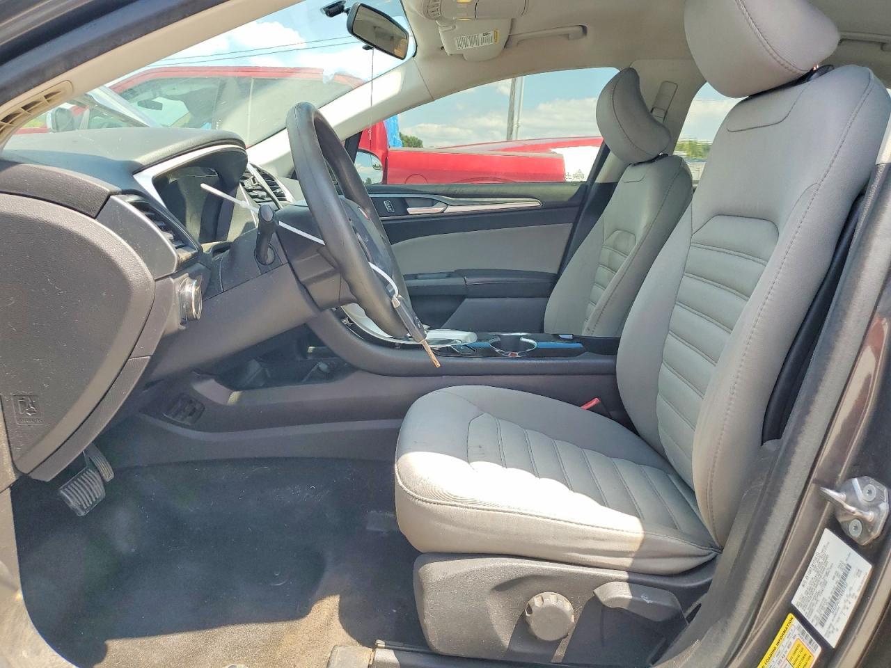 2015 Ford Fusion S - Image 7