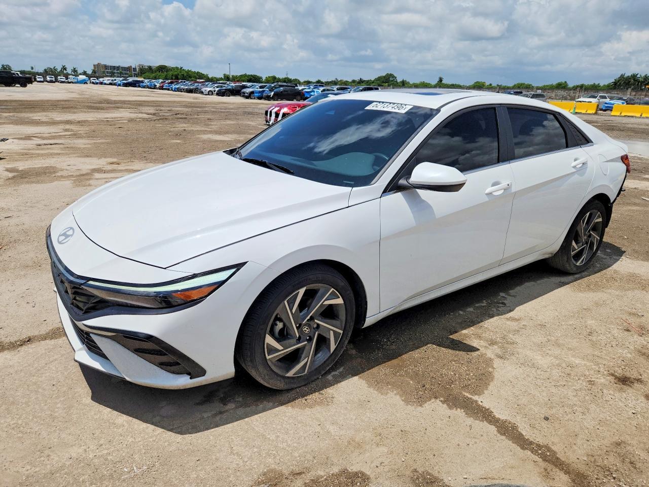 2025 Hyundai Elantra Sel