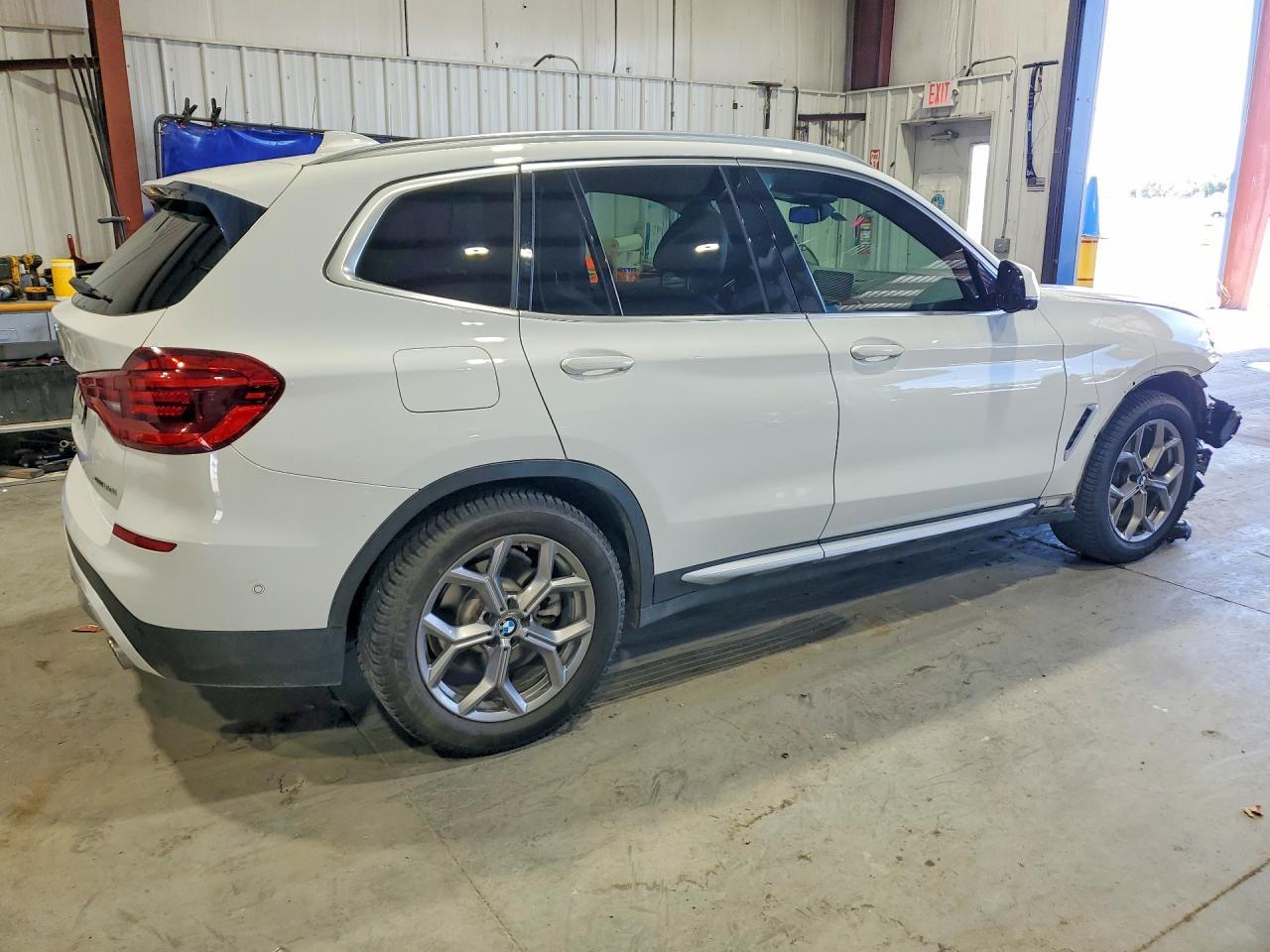 2020 BMW X3 xDrive30I - Фото 3