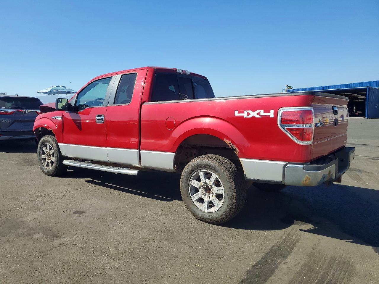 2011 Ford F150 Super Cab - Фото 2