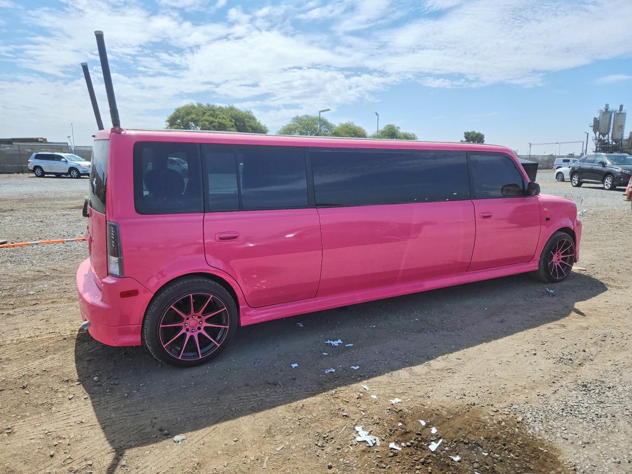 2006 Toyota Scion Xb - Фото 3