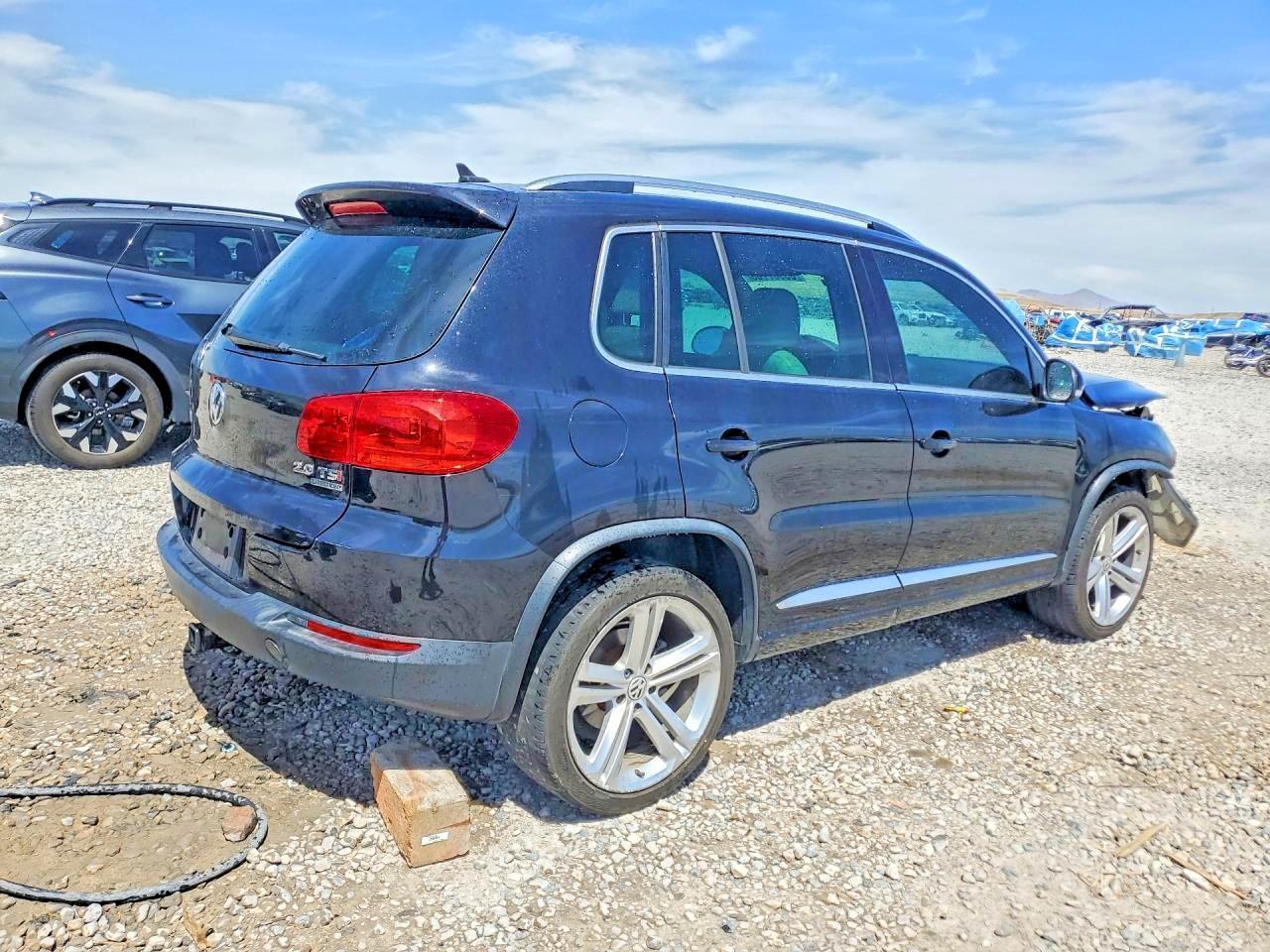 2014 Volkswagen Tiguan S - Image 3