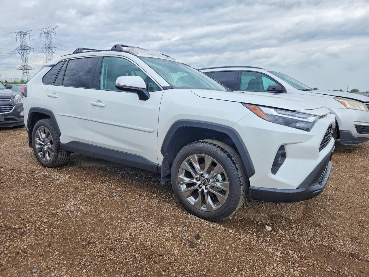 2025 Toyota Rav4 Xle Premium - Image 4