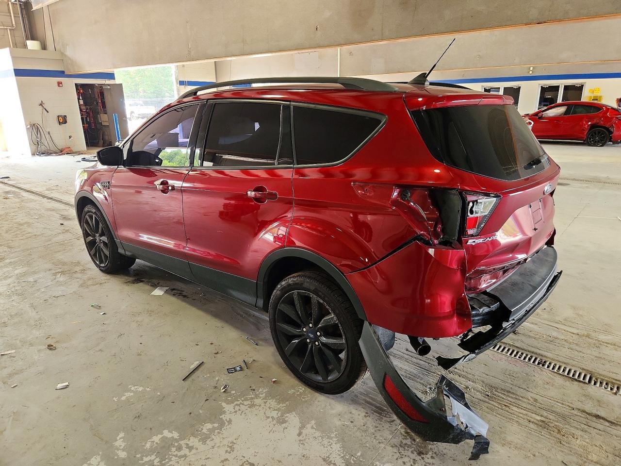 2018 Ford Escape Se - Фото 2