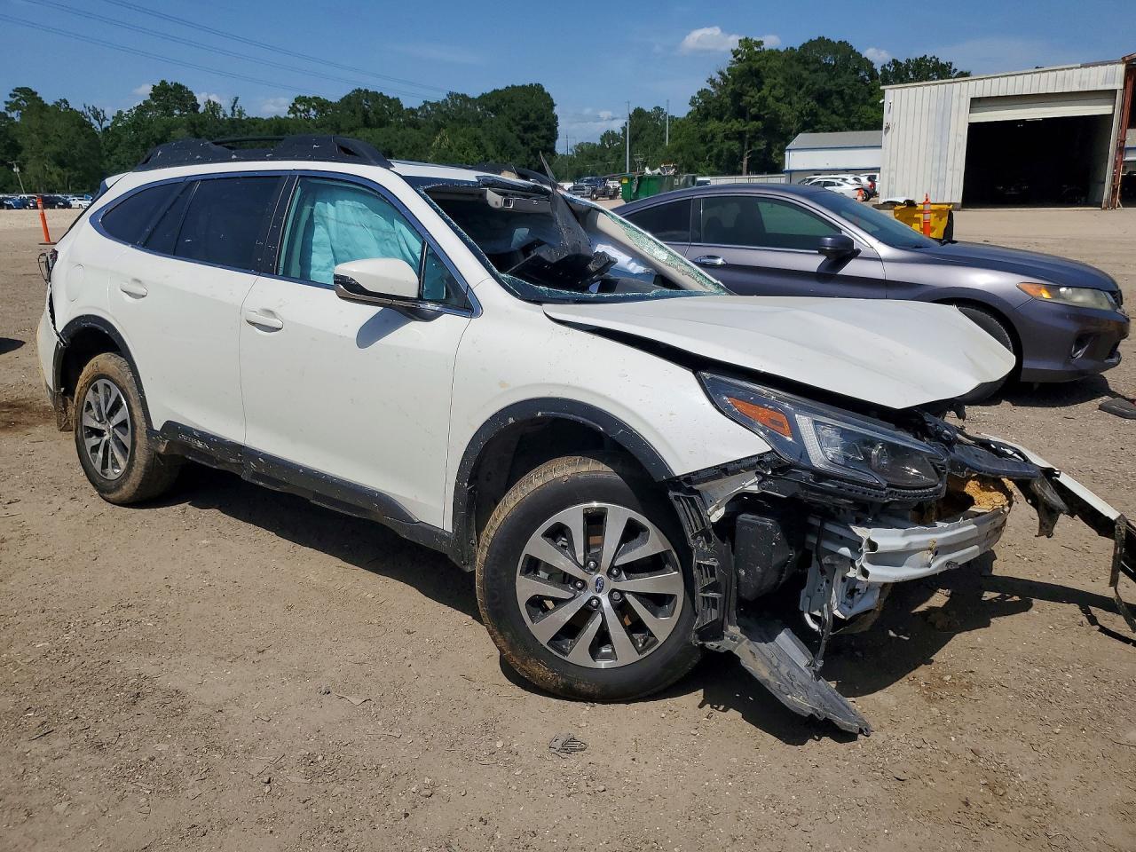 2021 Subaru Outback Premium - Image 4