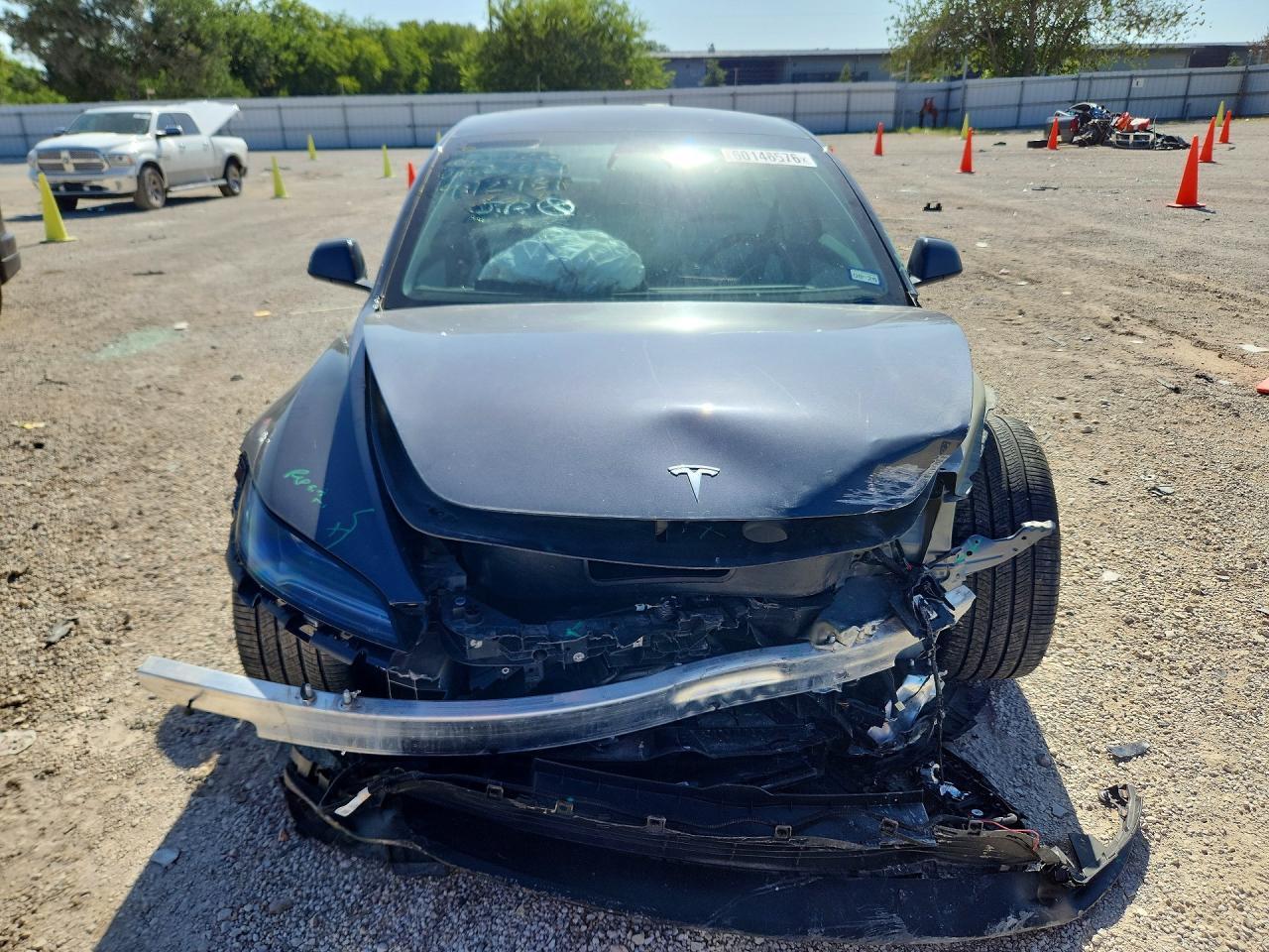 2025 Tesla Model 3 - Image 5