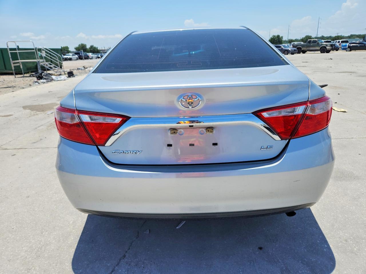 2017 Toyota Camry Le - Фото 6