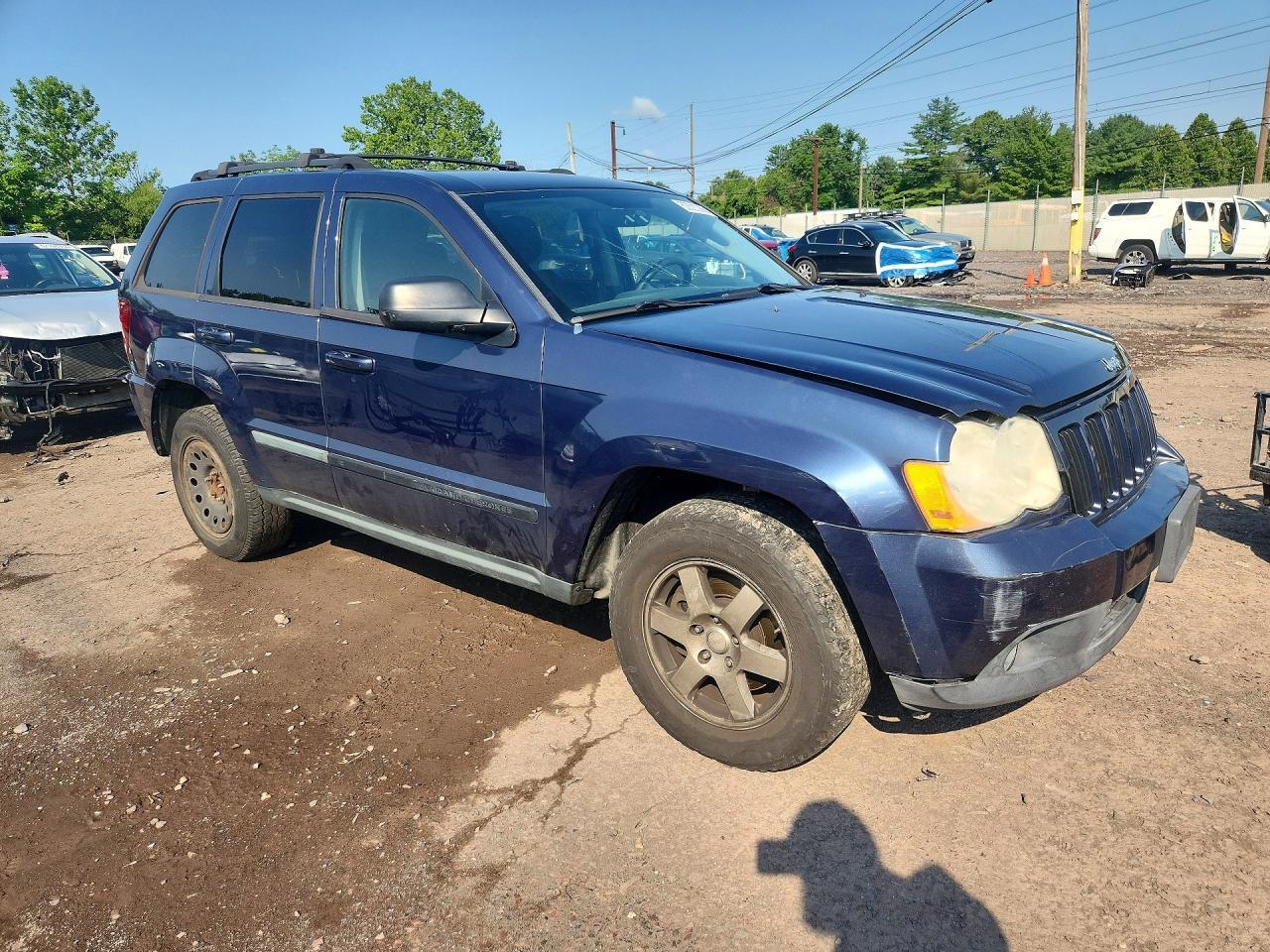 2009 Jeep Grand Cherokee Laredo - Image 4