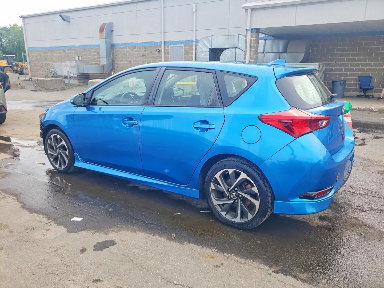 2017 Toyota Corolla Im Base - Image 2