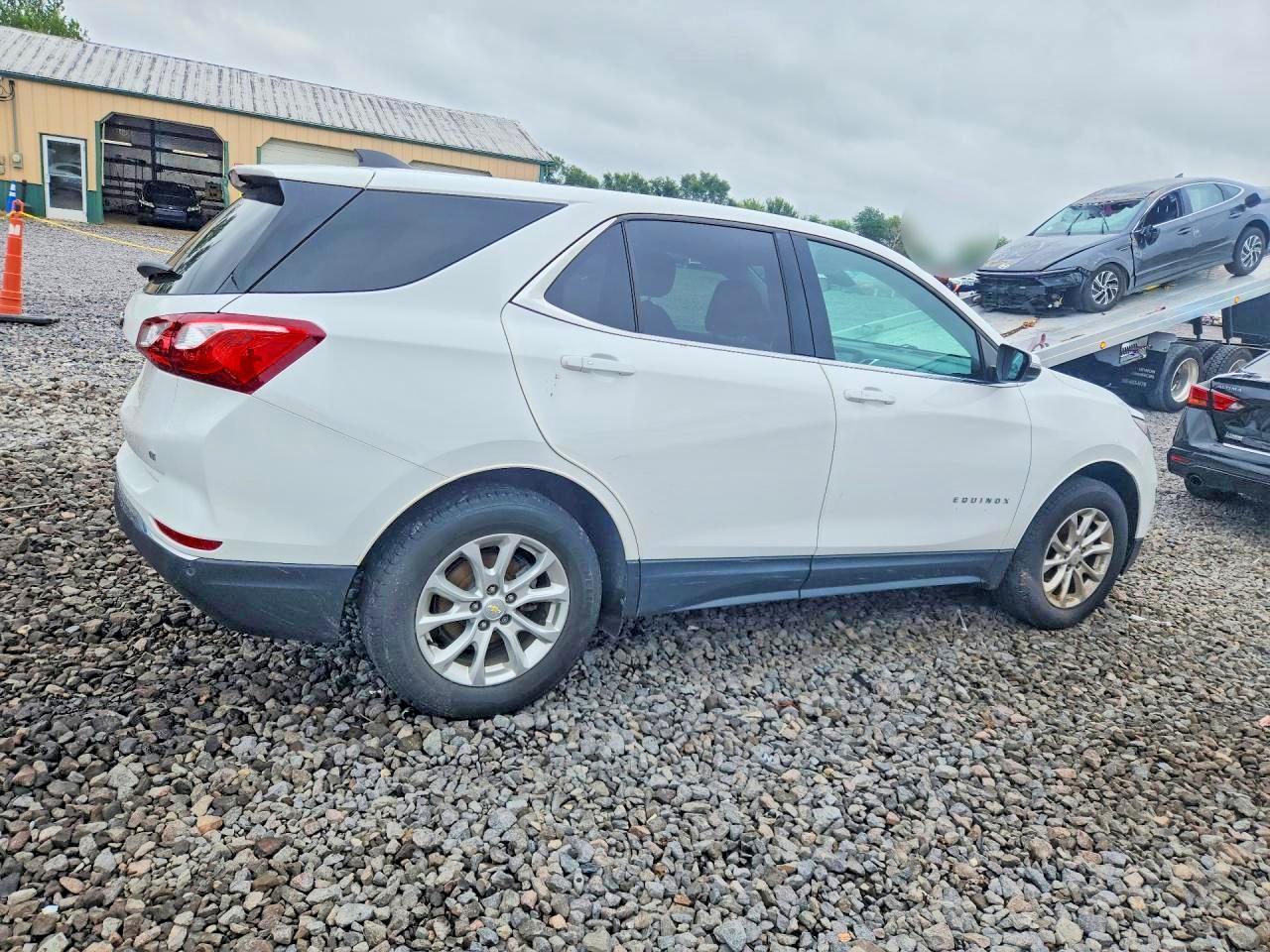 2018 Chevrolet Equinox Lt - Фото 3
